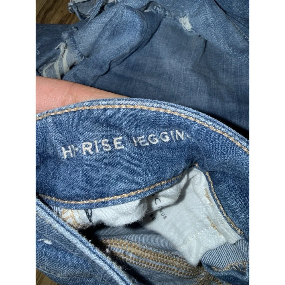 American Eagle Women's 2 Short‎ Jeans Jegging Super Hi-Rise Distressed